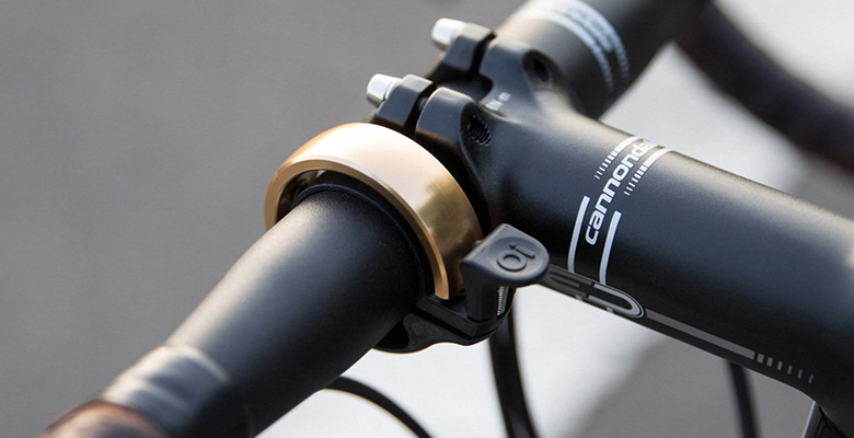 Stylish bike bell by knog